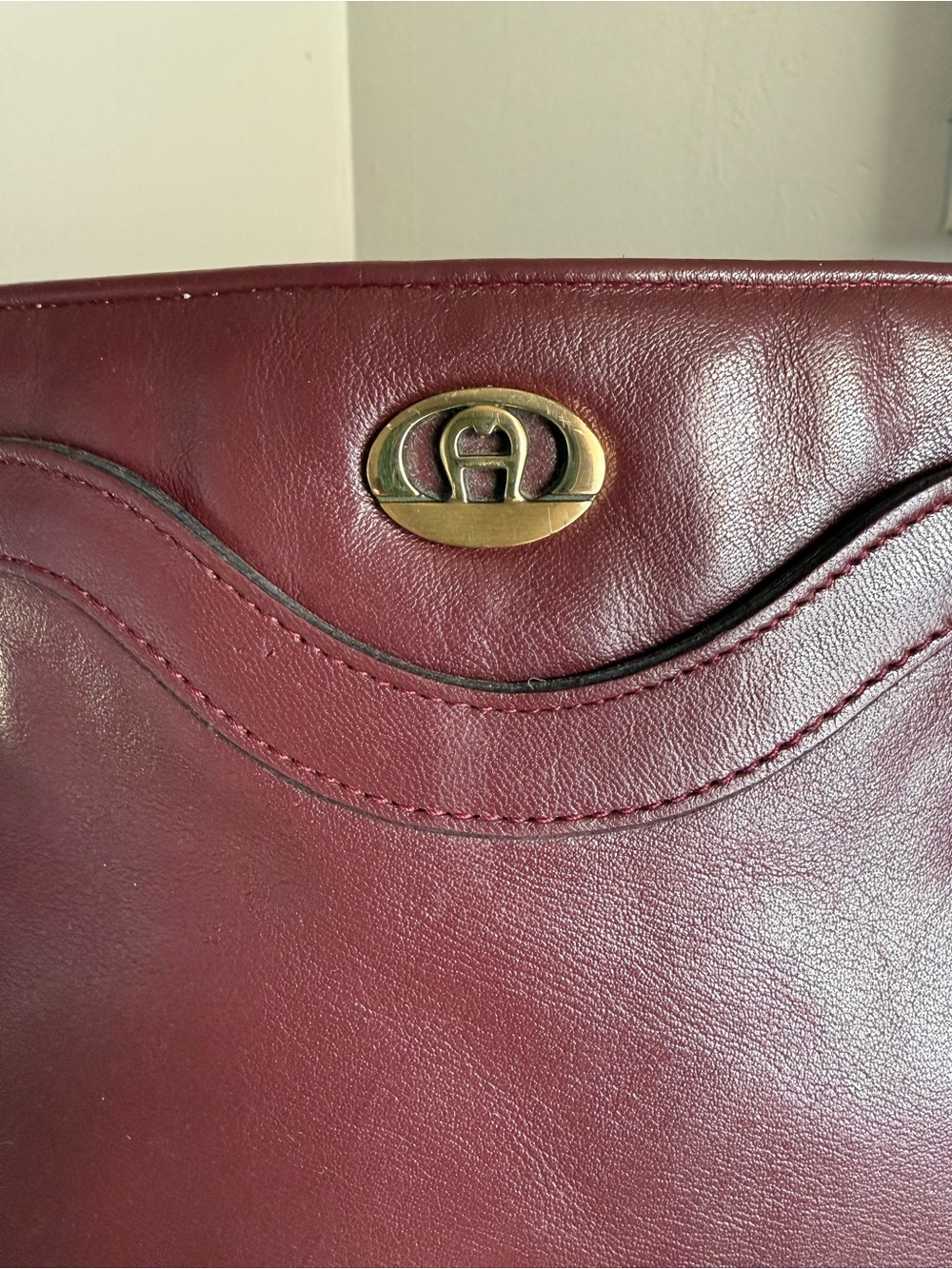 Vintage Etienne Aigner Burgundy Leather Shoulder Crossbody Bag - Picture 3 of 9